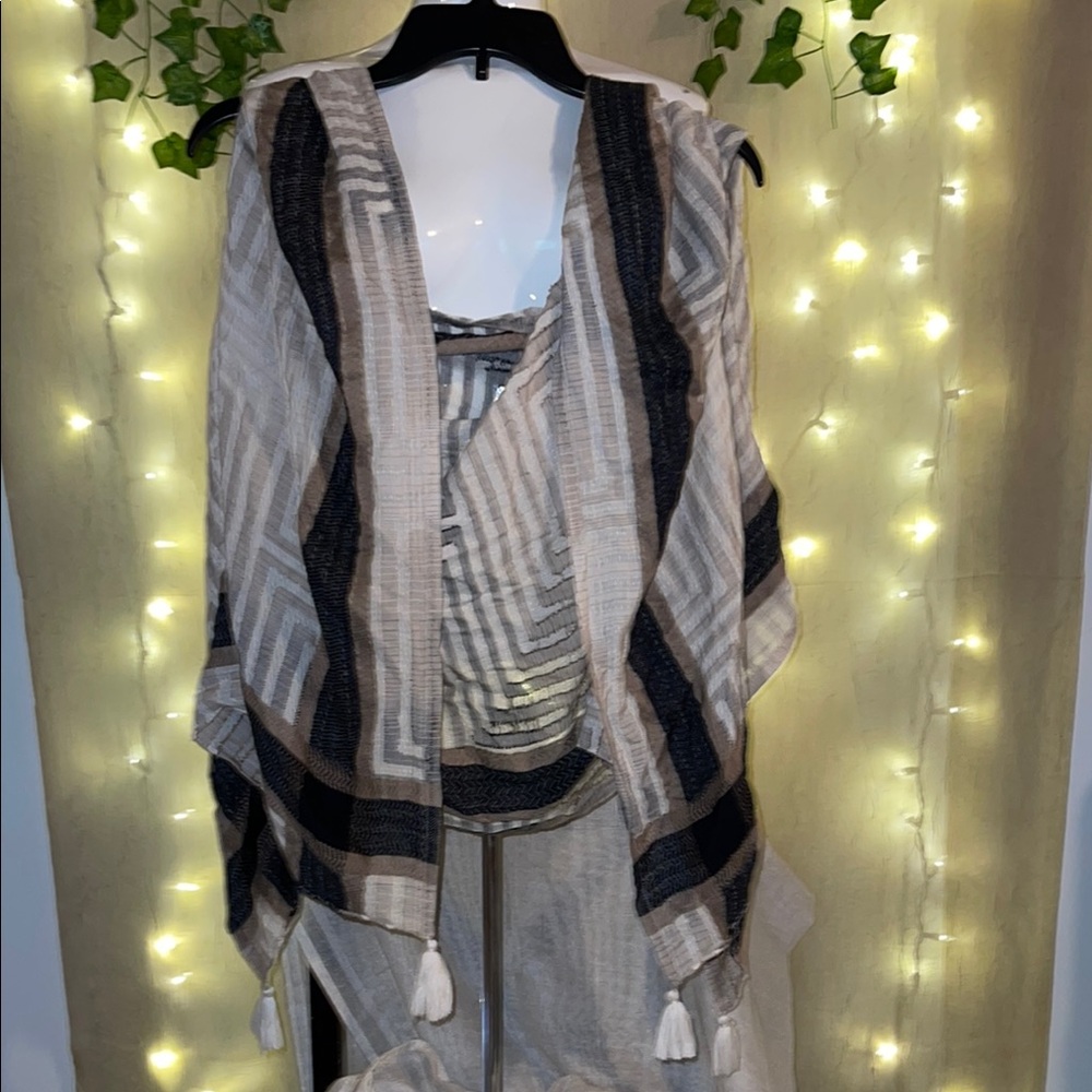 Elegant Striped Tassel Throw Blanket